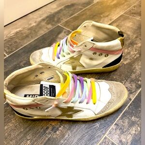 Like new Golden Goose sneakers!